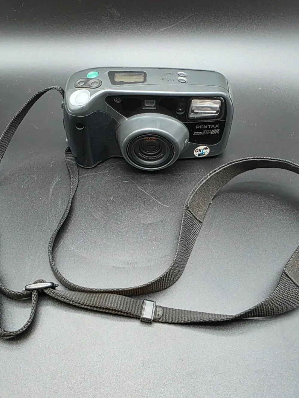 Pentax Zoom 90-WR 35mm Point Shoot Film Camera w/ Multi-AF Remote Control works